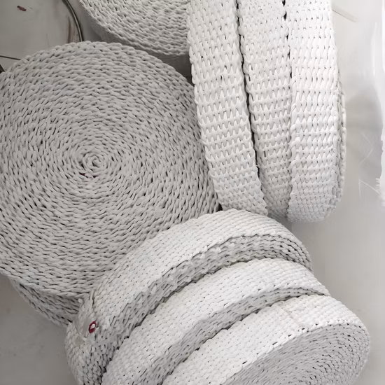 0.3mm 두께의 흰색 저연 및 할로겐 프리 고온 내화성 절연 테이프는 신에너지 자동차 배터리 권선 팩에 주로 사용됩니다.